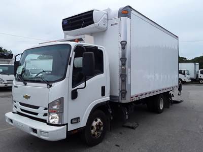 Chevrolet 4500HD 16 ft Refrigerated Truck - 215HP, 6 Speed Automatic, Liftgate