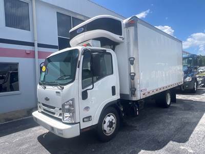 Chevrolet 4500XD 16 ft Refrigerated Truck - 215HP, 6 Speed Automatic, Liftgate
