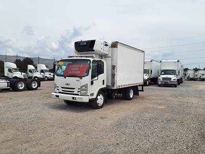 Chevrolet 4500XD 14 ft Refrigerated Truck - 215HP, 6 Speed Automatic