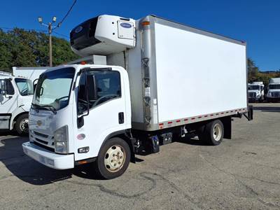Chevrolet 4500XD 16 ft Refrigerated Truck - 215HP, 6 Speed Automatic, Liftgate