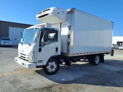 Chevrolet 4500XD 16 ft Refrigerated Truck - 215HP, 6 Speed Automatic, Liftgate