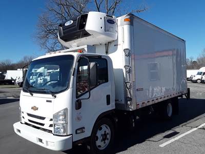 Chevrolet 4500XD 16 ft Refrigerated Truck - 215HP, 6 Speed Automatic, Liftgate