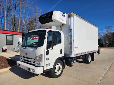 Chevrolet 4500XD 16 ft Refrigerated Truck - 215HP, 6 Speed Automatic, Liftgate