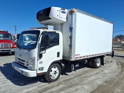 Chevrolet 4500XD 16 ft Refrigerated Truck - 215HP, 6 Speed Automatic, Liftgate