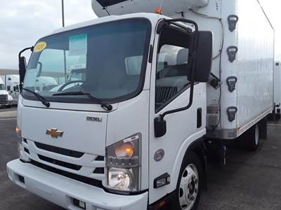 Chevrolet 4500XD 16 ft Refrigerated Truck - 215HP, 6 Speed Automatic, Liftgate