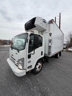Chevrolet 4500XD 16 ft Refrigerated Truck - 215HP, 6 Speed Automatic, Liftgate