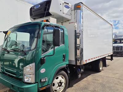 Chevrolet 4500XD 18 ft Refrigerated Truck - 215HP, 6 Speed Automatic