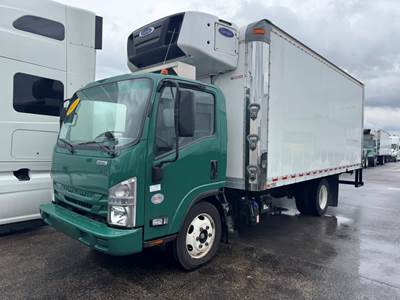 Chevrolet 4500XD 18 ft Refrigerated Truck - 215HP, 6 Speed Automatic