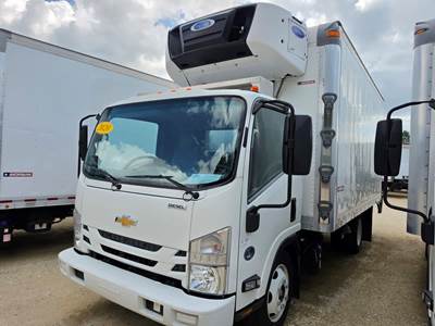 Chevrolet 4500XD 16 ft Refrigerated Truck - 215HP, 6 Speed Automatic, Liftgate