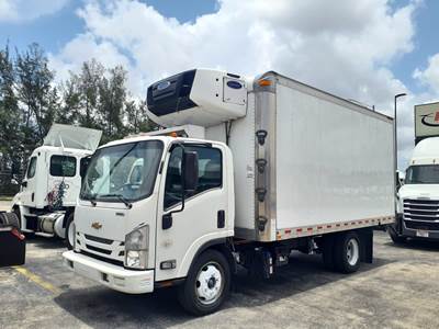 Chevrolet 4500XD 16 ft Refrigerated Truck - 215HP, 6 Speed Automatic, Liftgate