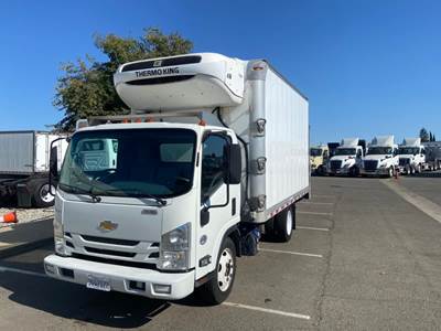 Chevrolet 4500XD 14 ft Refrigerated Truck - 215HP, 6 Speed Automatic, Liftgate