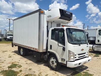 Chevrolet 4500XD 16 ft Refrigerated Truck - 215HP, 6 Speed Automatic, Liftgate