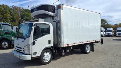 Chevrolet 4500XD 16 ft Refrigerated Truck - 215HP, 6 Speed Automatic, Liftgate