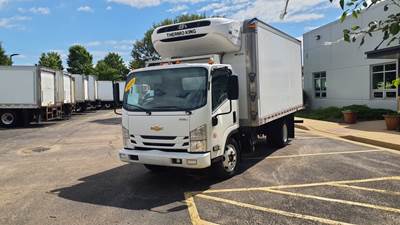 Chevrolet LCF5500HD 16 ft Refrigerated Truck - 215HP, 6 Speed Automatic