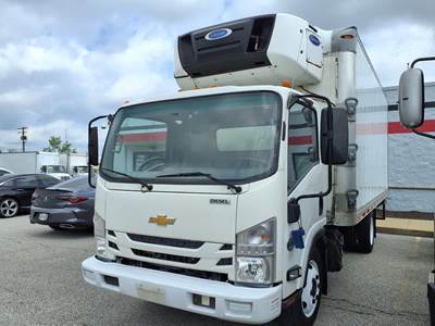 Chevrolet LCF5500XD 16 ft Refrigerated Truck - 215HP, 6 Speed Automatic