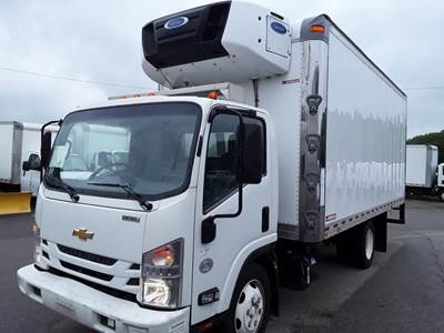 Chevrolet LCF5500XD 18 ft Refrigerated Truck - 215HP, 6 Speed Automatic
