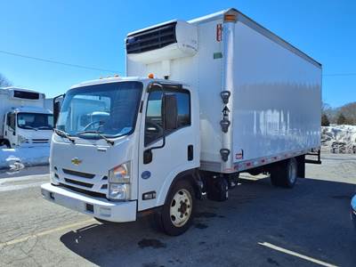 Chevrolet LCF5500XD 18 ft Refrigerated Truck - 215HP, 6 Speed Automatic