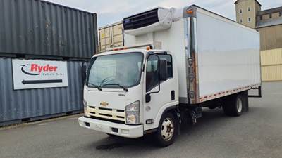 Chevrolet LCF5500XD 20 ft Refrigerated Truck - 215HP, 6 Speed Automatic