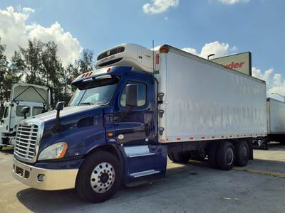 Freightliner Cascadia 113 24 ft Refrigerated Truck - 410HP, 12 Speed Automatic