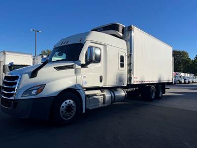 Freightliner Cascadia 126 22 ft Refrigerated Truck - 410HP, 12 Speed Automatic, Liftgate