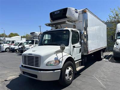 Freightliner M2 106 22 ft Refrigerated Truck - 240HP, 9 Speed Automatic, Liftgate