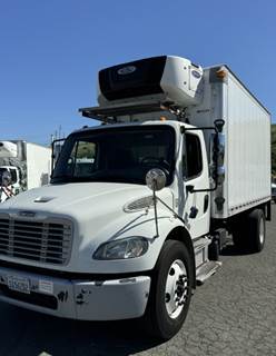 Freightliner M2 106 16 ft Refrigerated Truck - 240HP, 9 Speed Automatic