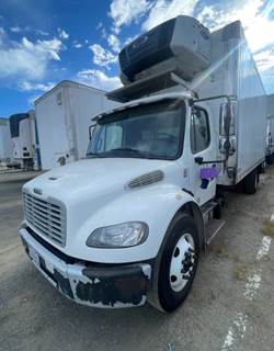 Freightliner M2 106 22 ft Refrigerated Truck - 260HP, 9 Speed Automatic