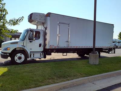 Freightliner M2 106 26 ft Refrigerated Truck - 280HP, 6 Speed Automatic, Liftgate