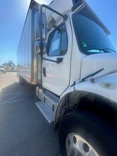 Freightliner M2 106 26 ft Refrigerated Truck - 270HP, 6 Speed Automatic