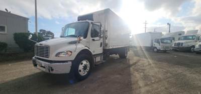 Freightliner M2 106 17 ft Refrigerated Truck - 280HP, 9 Speed Automatic