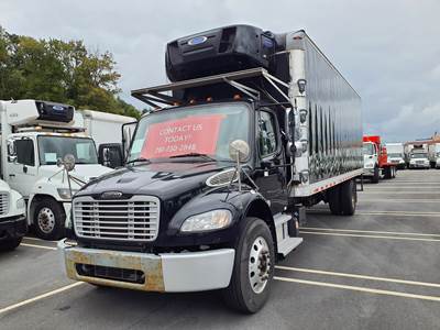 Freightliner M2 106 26 ft Refrigerated Truck - 280HP, 6 Speed Automatic