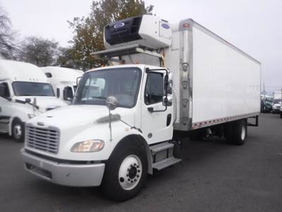 Freightliner M2 106 26 ft Refrigerated Truck - 240HP, 6 Speed Automatic
