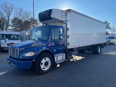 Freightliner M2 106 26 ft Refrigerated Truck - 280HP, 9 Speed Automatic, Liftgate