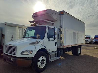 Freightliner M2 106 18 ft Refrigerated Truck - 240HP, 9 Speed Automatic