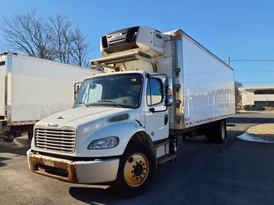Freightliner M2 106 26 ft Refrigerated Truck - 260HP, 9 Speed Automatic