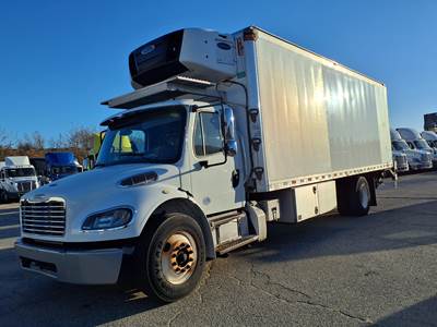 Freightliner M2 106 24 ft Refrigerated Truck - 260HP, 6 Speed Automatic, Liftgate
