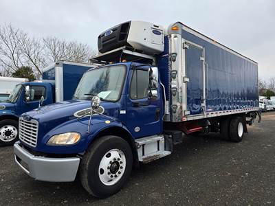 Freightliner M2 106 24 ft Refrigerated Truck - 240HP, 6 Speed Automatic, Liftgate
