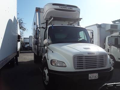 Freightliner M2 106 18 ft Refrigerated Truck - 240HP, 9 Speed Automatic