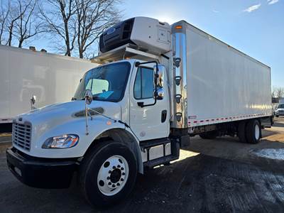 Freightliner M2 106 26 ft Refrigerated Truck - 260HP, 7 Speed Automatic, Liftgate