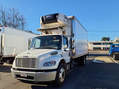 Freightliner M2 106 20 ft Refrigerated Truck - 260HP, 9 Speed Automatic, Liftgate