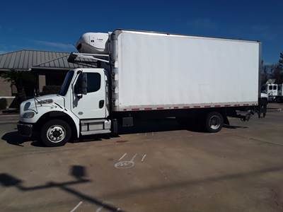 Freightliner M2 106 20 ft Refrigerated Truck - 240HP, 6 Speed Automatic, Liftgate
