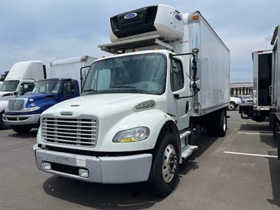 Freightliner M2 106 18 ft Refrigerated Truck - 230HP, 6 Speed Automatic