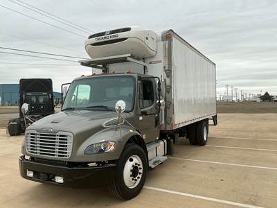 Freightliner M2 106 22 ft Refrigerated Truck - 240HP, 6 Speed Automatic