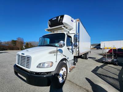 Freightliner M2 106 26 ft Refrigerated Truck - 240HP, 9 Speed Automatic, Liftgate