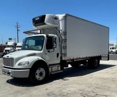 Freightliner M2 106 22 ft Refrigerated Truck - 280HP, 6 Speed Automatic