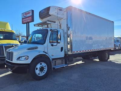 Freightliner M2 106 22 ft Refrigerated Truck - 240HP, 6 Speed Automatic