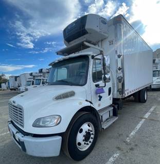 Freightliner M2 106 22 ft Refrigerated Truck - 260HP, 9 Speed Automatic