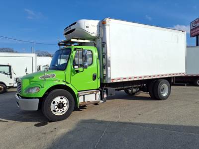 Freightliner M2 106 18 ft Refrigerated Truck - 6 Speed Automatic