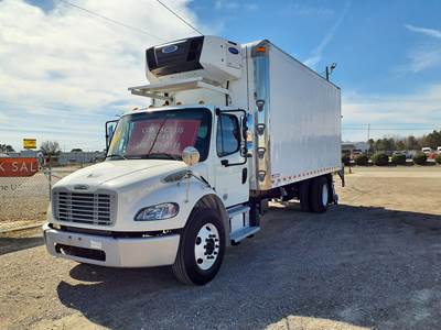Freightliner M2 106 20 ft Refrigerated Truck - 280HP, 6 Speed Automatic, Liftgate