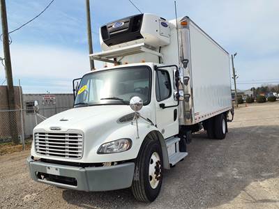 Freightliner M2 106 20 ft Refrigerated Truck - 280HP, 6 Speed Automatic, Liftgate